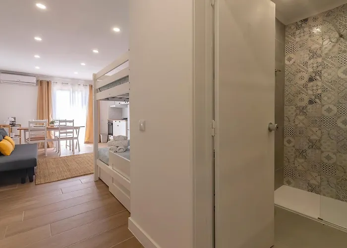 Lovely And New In Oura Apartment