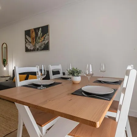 Lovely And New In Oura البوفيرا