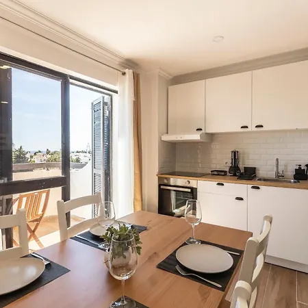 Lovely And New In Oura البوفيرا