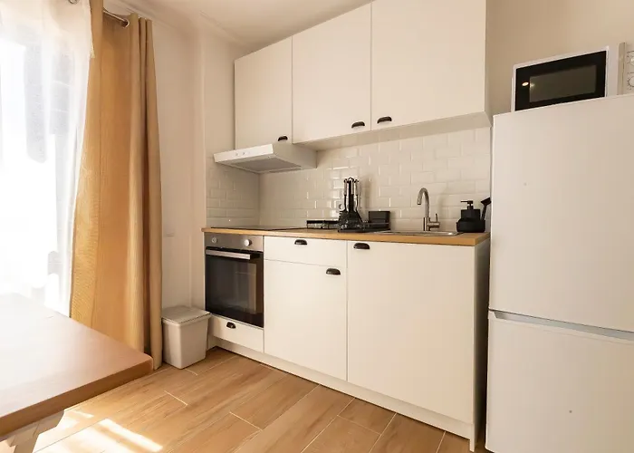 Apartment Lovely And New In Oura